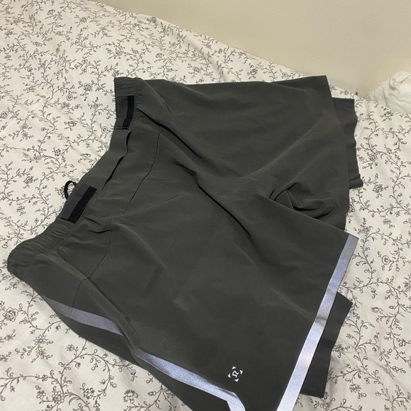 Lululemon Gray Athletica Shorts with Reflective Stripes XXL - Picture 6 of 6